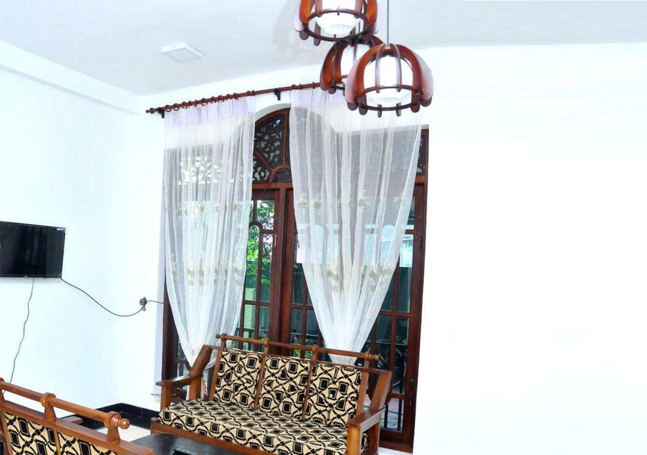 Arusha Guest House Negombo Exteriör bild